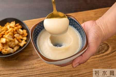 55岁大哥炒菜爱放猪油，去医院体检，医生纳闷：到底做了啥？