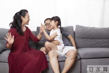 孩子一生有两个“仇人期”，第二个难熬，父母若忽视，成一生遗憾