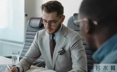 清华夫妻失业惊醒多少人？35岁危机真相，中产本就是伪命题