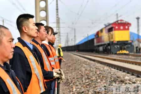 高考300分逆袭铁路工务段！月薪6700的4个成长密码