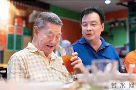 研究发现：每日饮酒的糖尿病人，多数临近60岁或有5种异样