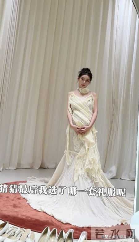 马筱梅拍孕期写真，大方露孕肚打脸喷子，肚大如箩仍貌美如花