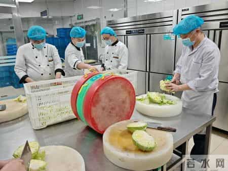 医院食堂专项检查，个别问题已责令整改