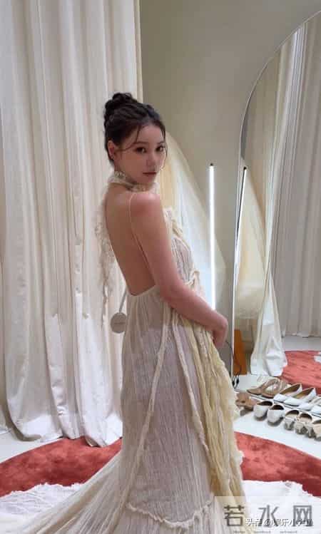 马筱梅分享孕期写真高光时刻！肚大如箩，依旧美得发光！