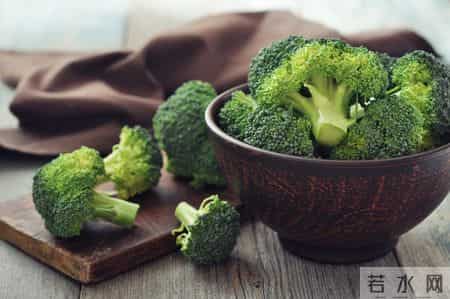 腊肉再次被关注！医生发现：甲状腺患者喜欢吃腊肉，要注意这4点