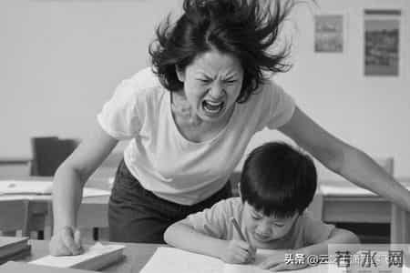 小时候被吼大的孩子，长大后连哭都不敢出声