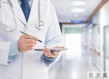 42岁女性患上高血脂，天天吃芹菜，2个月后复查，医生：你咋做到