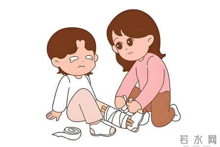 老人因钙不足骨折住院！医生提醒：平时少吃点腌菜，要多吃几物