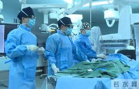 “胸口像被撕开一样”，男子酒后与妻子争吵，血管从胸口撕裂到腿部，累计长度近40厘米！