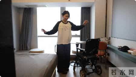 29岁渐冻症女孩站起来了：当“必死之症”第一次被人类按下暂停键
