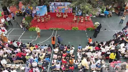 花车巡游、全员变装，云师幼儿园这场沉浸式音乐会太会玩了