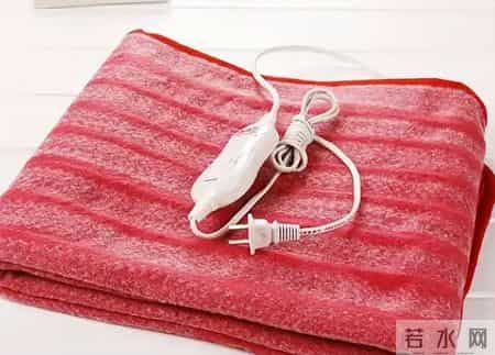 天气大幅降寒，医生呼吁：停止使用电热毯，否则会诱发疾病？