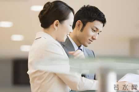 别让AI替代你，B端产品经理的“行业暗知识”，才是铁饭碗