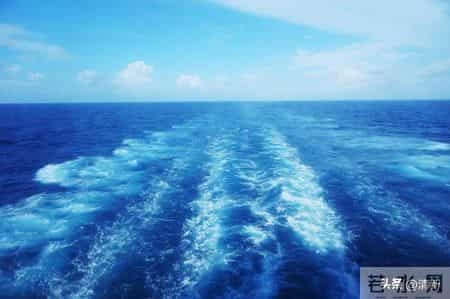 熬得过山重水复，岁月自会赠你柳暗花明