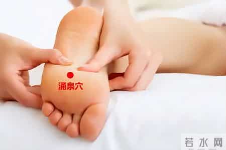 半夜老是醒，其实就是“阳不交阴”！教你1招，让你一觉睡到天亮