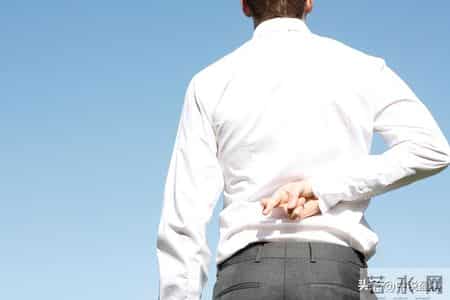 全崩了，这6大网络骗局专坑老年人！所有人，请赶紧远离