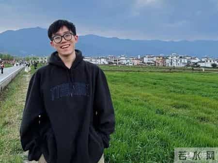 从年薪百万到焦虑谋生：35 岁产品经理的警钟，大厂外的生存逻辑