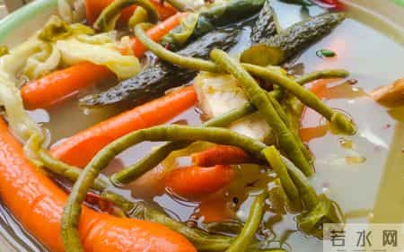 腊肉再次被关注！医生发现：甲状腺患者喜欢吃腊肉，要注意这4点