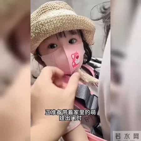 萌态可掬 宛若真人版洋娃娃