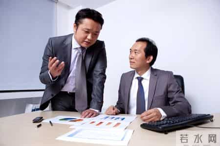 走上领导岗才知：管人不能瞎管，手段很重要，3个狠招让下属臣服