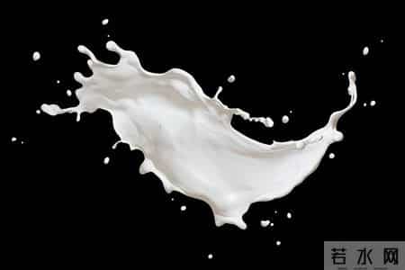 晚上喝牛奶等于“服毒”？什么时间喝牛奶最好？4个误区别再犯