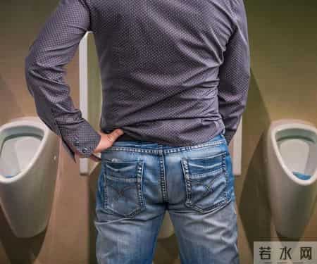 60岁后还能活多久，看排尿就知？排尿有5习惯，活不久？听分析