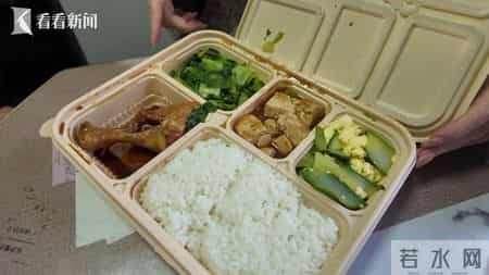 送餐上门的老年餐为何突然涨价了？