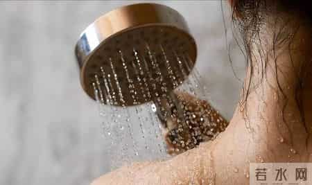 医生反复提醒：一旦患上慢阻肺，宁愿睡到中午，也别随便做这4事