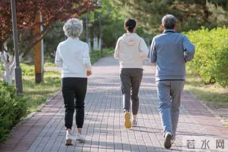 能活到80岁的老人，基本在60岁的时候，就已经不做这些事情了！