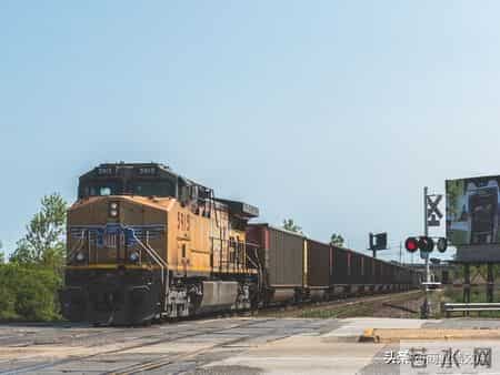 你的公司是不是“没人时想招人，人多时嫌人多”？破局只需一招