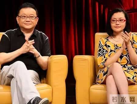 为真爱买单！77岁王刚垂垂老矣，小20岁妻子每天还要照顾三位老人