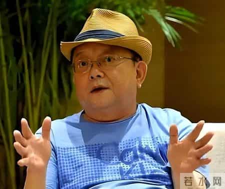 为真爱买单！77岁王刚垂垂老矣，小20岁妻子每天还要照顾三位老人