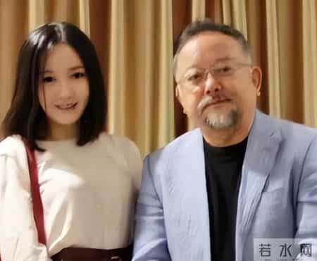 为真爱买单！77岁王刚垂垂老矣，小20岁妻子每天还要照顾三位老人