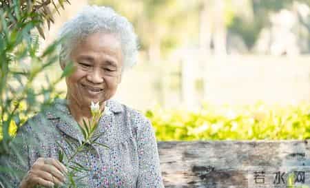 人老了，只剩一个人的时候，千万要记住：以下三不要和三要