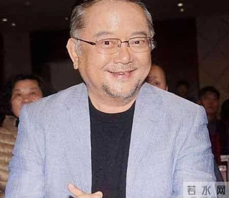 为真爱买单！77岁王刚垂垂老矣，小20岁妻子每天还要照顾三位老人