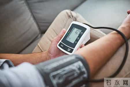 白菜立大功！医生调查发现：白菜对这4种疾病颇有益处，可以常吃