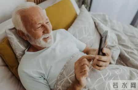 10点睡觉被推翻了？医生提醒：过了60岁，睡觉尽量要做到这7点