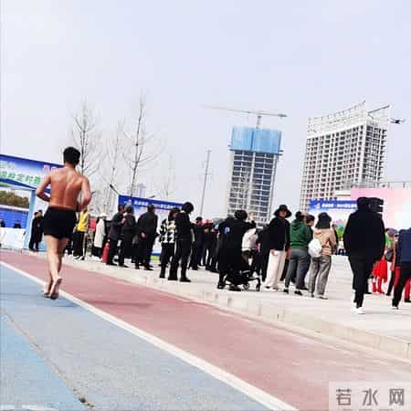 加速糖尿病恶化的因素：吃甜食仅排第4，排第1的，很多糖友天天做