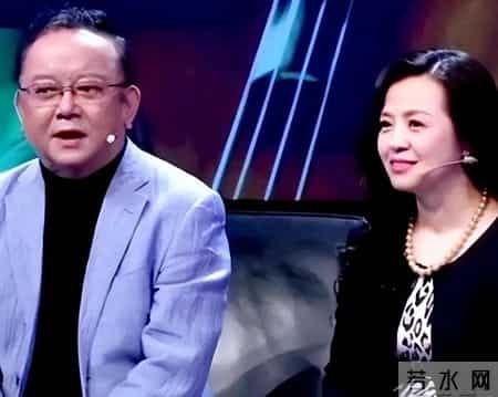 为真爱买单！77岁王刚垂垂老矣，小20岁妻子每天还要照顾三位老人