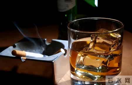 医生警告：嘴巴出现3种异常，可能是肿瘤的前兆，一定要警惕了！