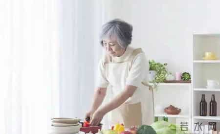 人老了，只剩一个人的时候，千万要记住：以下三不要和三要