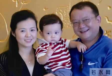 为真爱买单！77岁王刚垂垂老矣，小20岁妻子每天还要照顾三位老人