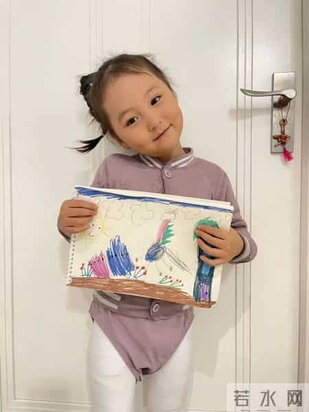 中班亲子美术--小马