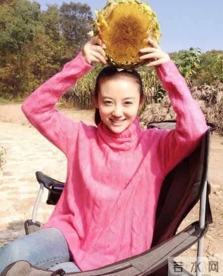 原来她早已去世！26岁全身溃烂不治而亡，被全家8口“吸血”多年