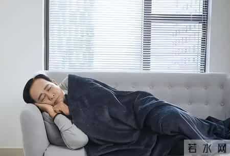 10点睡觉被推翻了？医生提醒：过了60岁，睡觉尽量要做到这7点