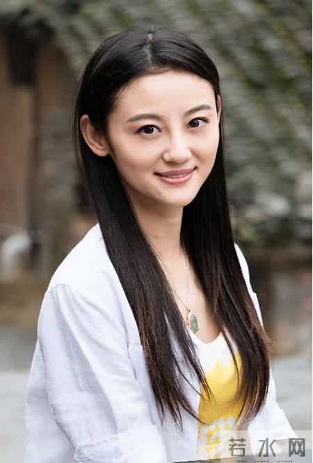 原来她早已去世！26岁全身溃烂不治而亡，被全家8口“吸血”多年