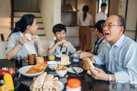 院士集体警告糖友：比甜食更升糖的“隐形杀手”，马上撤下餐桌