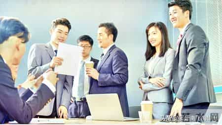 《以沟通协调筑职场坦途》