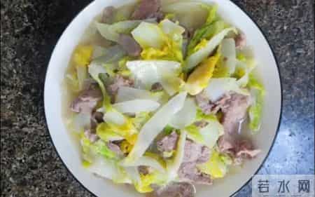 白菜立大功！医生调查发现：白菜对这4种疾病颇有益处，可以常吃