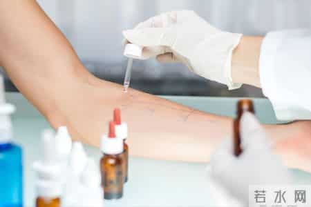 老年人皮肤瘙痒，记住这个乳膏，治疗皮炎、瘙痒症，丘疹性荨麻疹